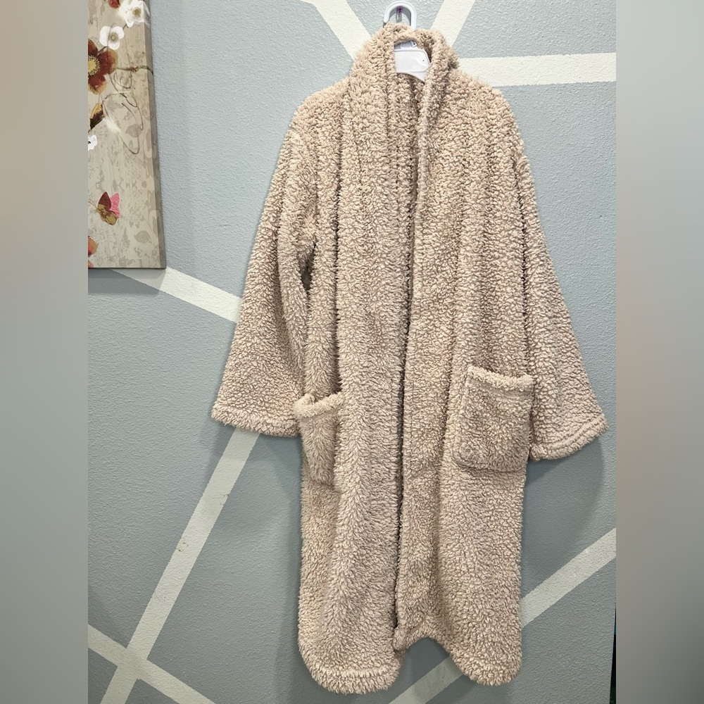 Pottery Barn Robe✨ - Picture 2 of 3